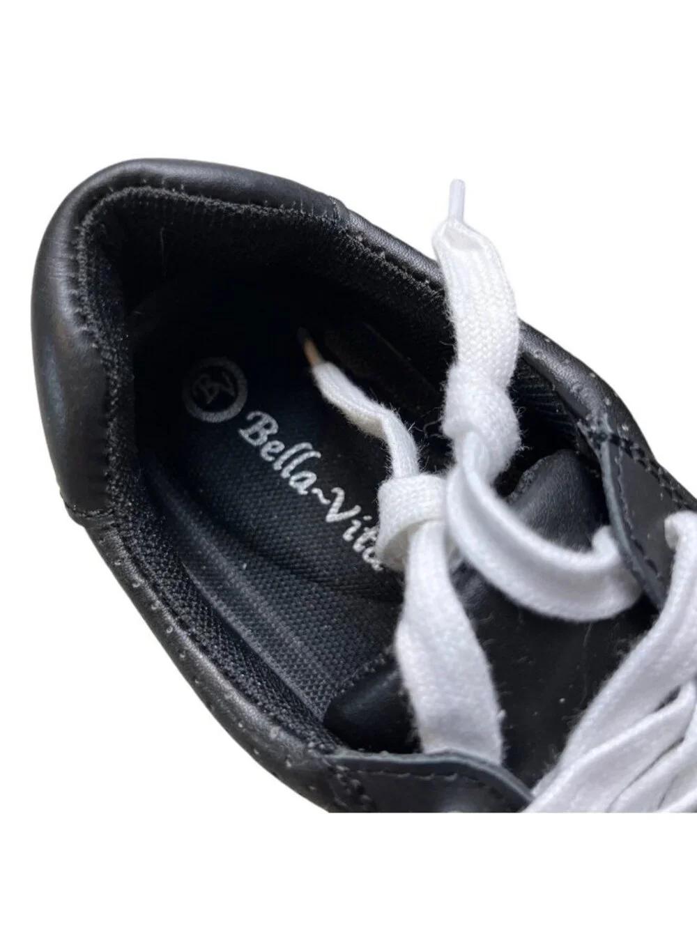 Bella Vita Novia Women's Black Leather Sneakers Size 5.5